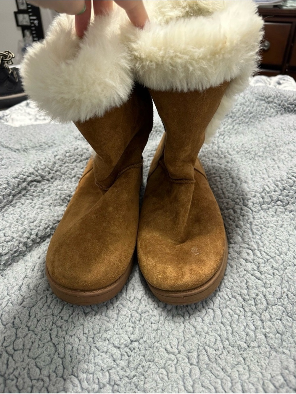 Women’s Chestnut Suede Winter Boots Faux Fur Cuff Size 8